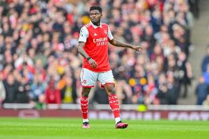 代理律师：托马斯否认所有指控 始终配合调查 珍视自证清白的机会