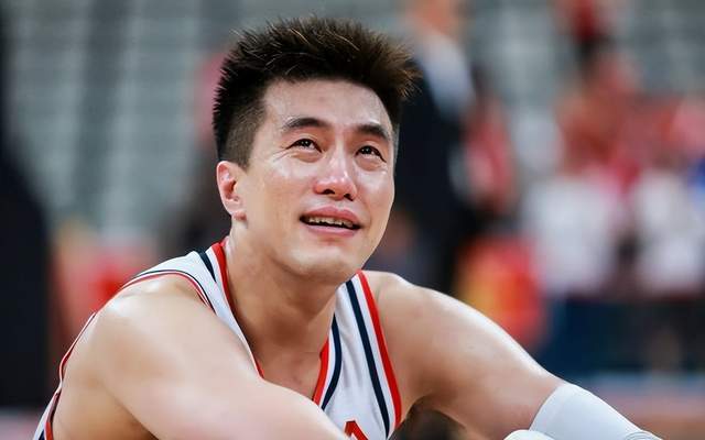 BetVictor伟德-广州战胜山东却迎噩耗：郭艾伦重伤离场，昔日第一控卫该退役了